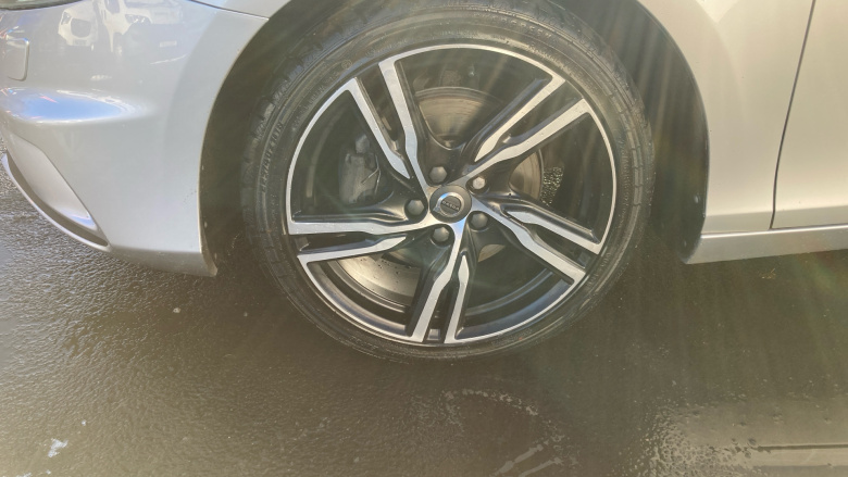 Volvo V40 T3 [152] R DESIGN Pro 5dr Petrol Hatchback